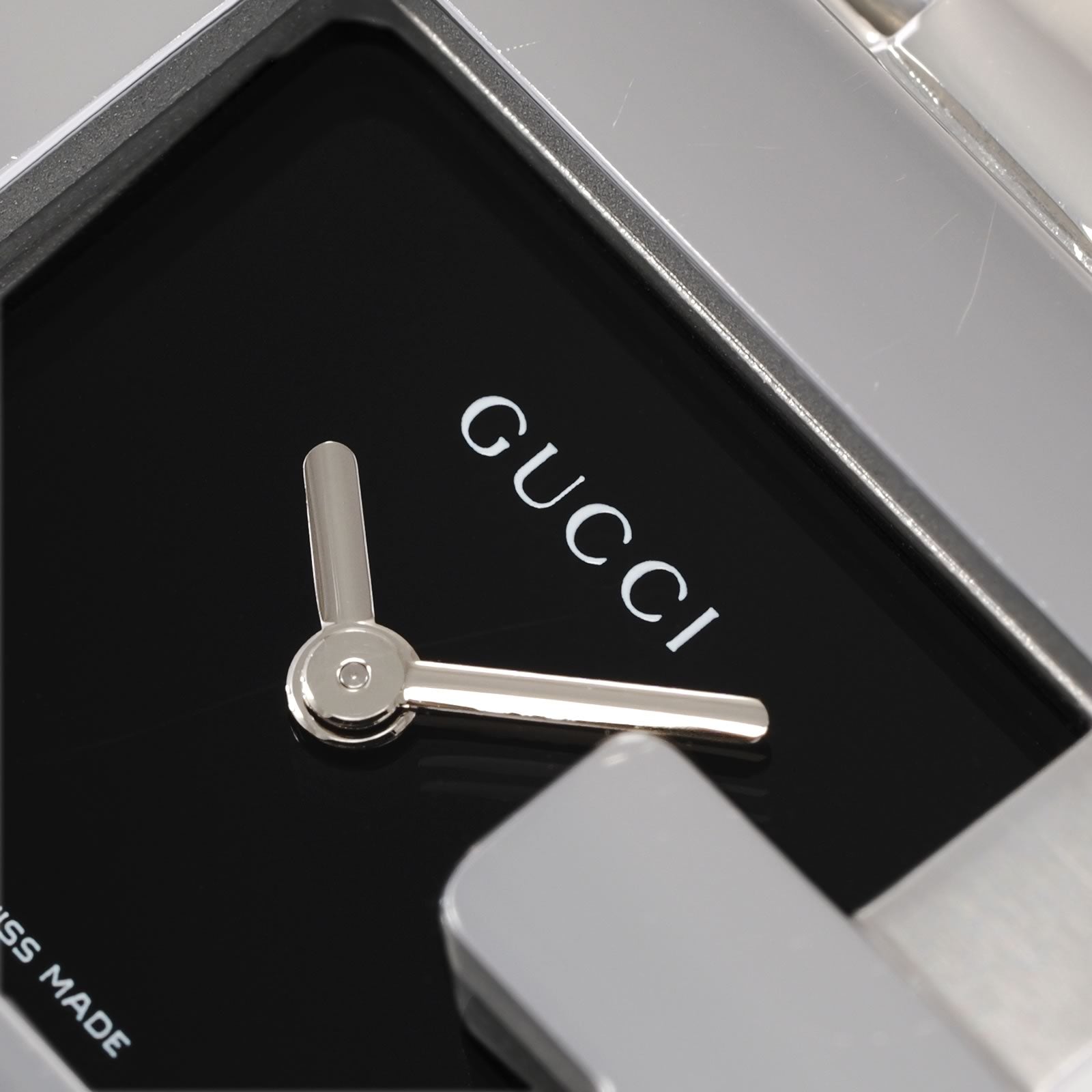 Gucci 3600 logo close up