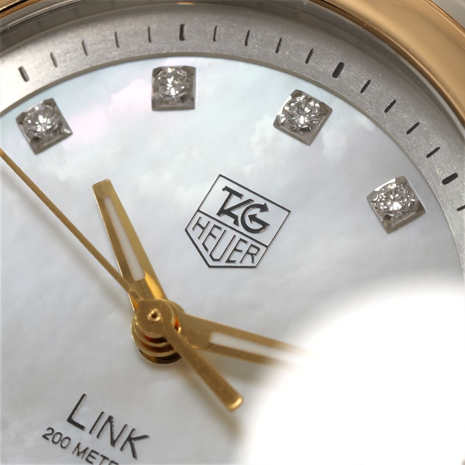 TAG Heuer Link WJF1353 logo close up
