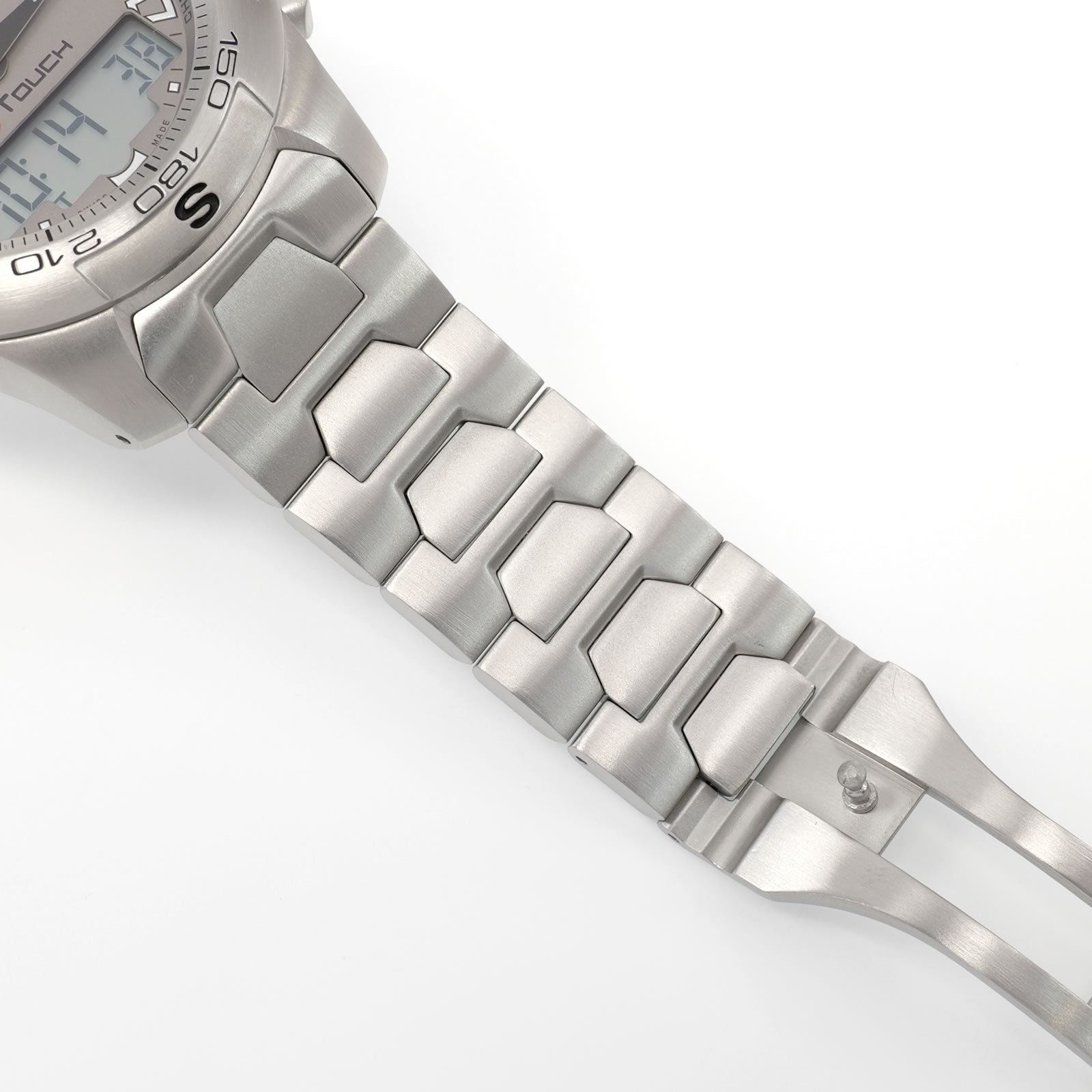 Tissot T-Touch II T047420A stainless steel bracelet bottom