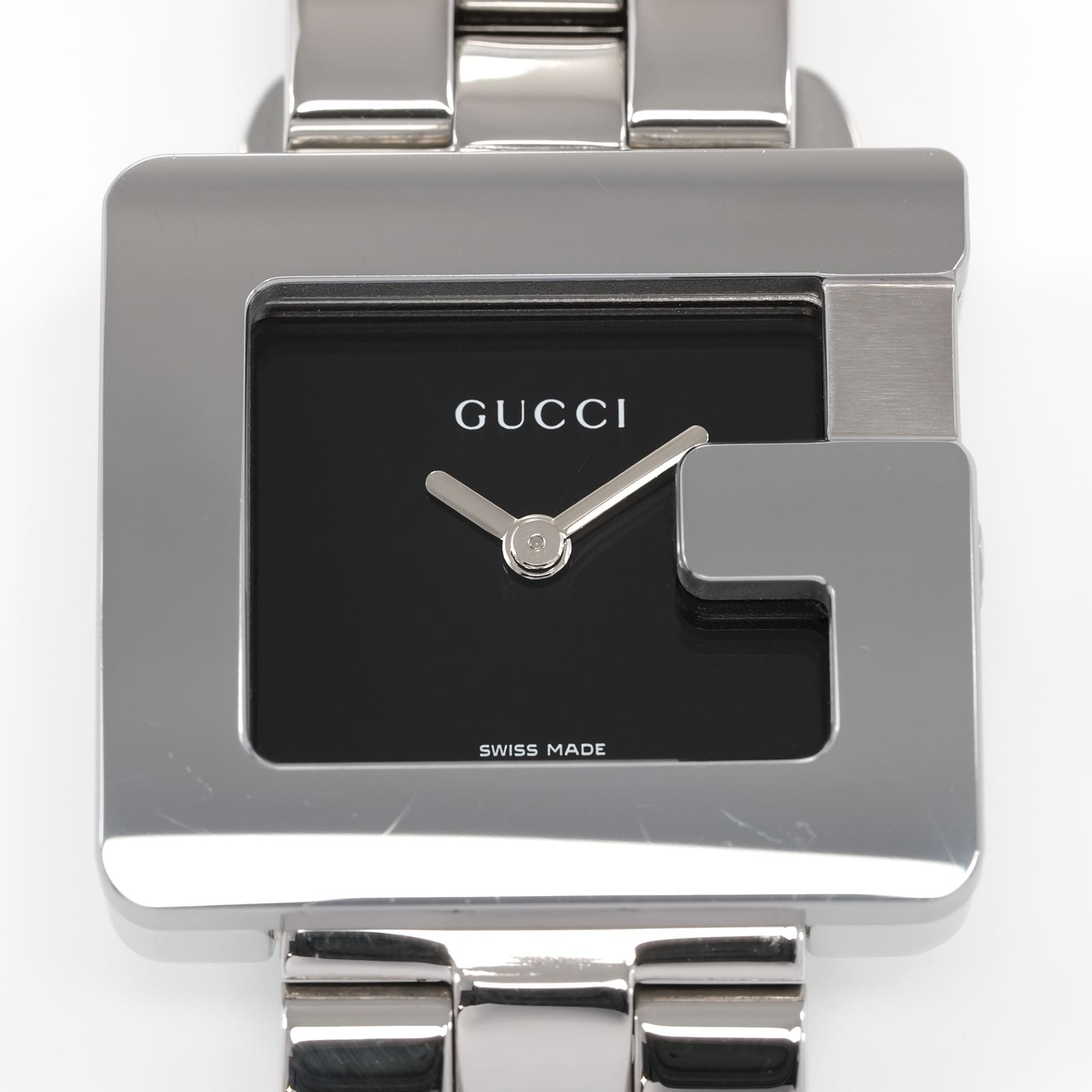Gucci 3600 Black Dial Ceramic Bezel close up