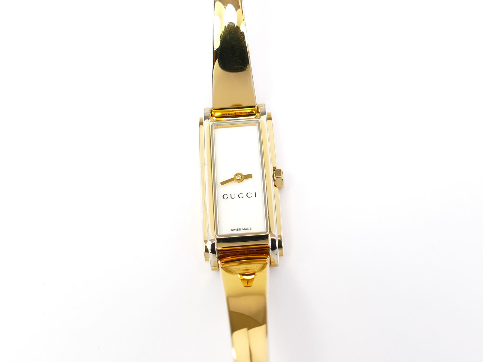 Gucci G-Line 109 Mother of Pearl Dial YA109525 18k Gold Bangle