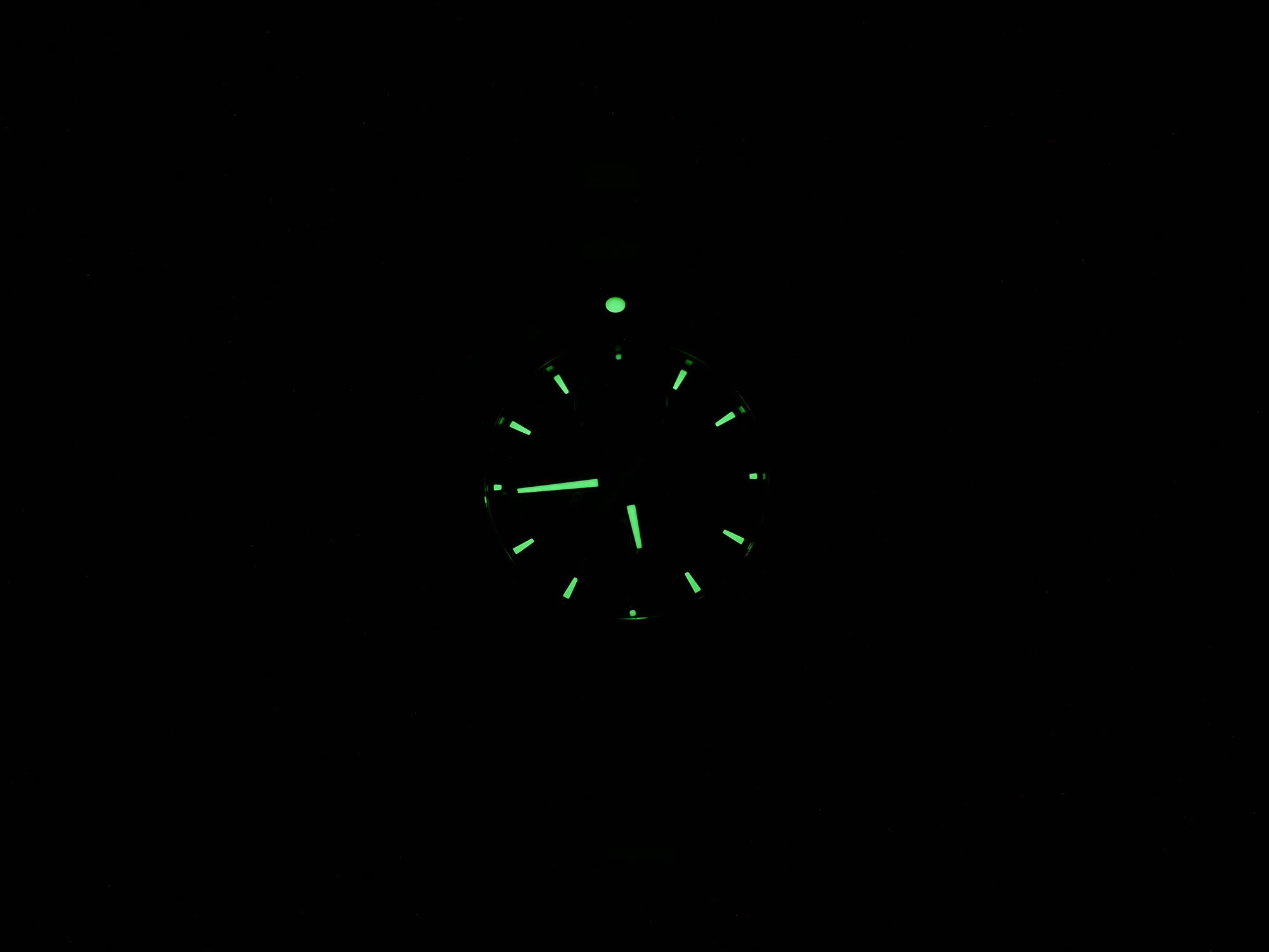 TAG Heuer Aquaracer Chronograph CAF2110 night time luminosity