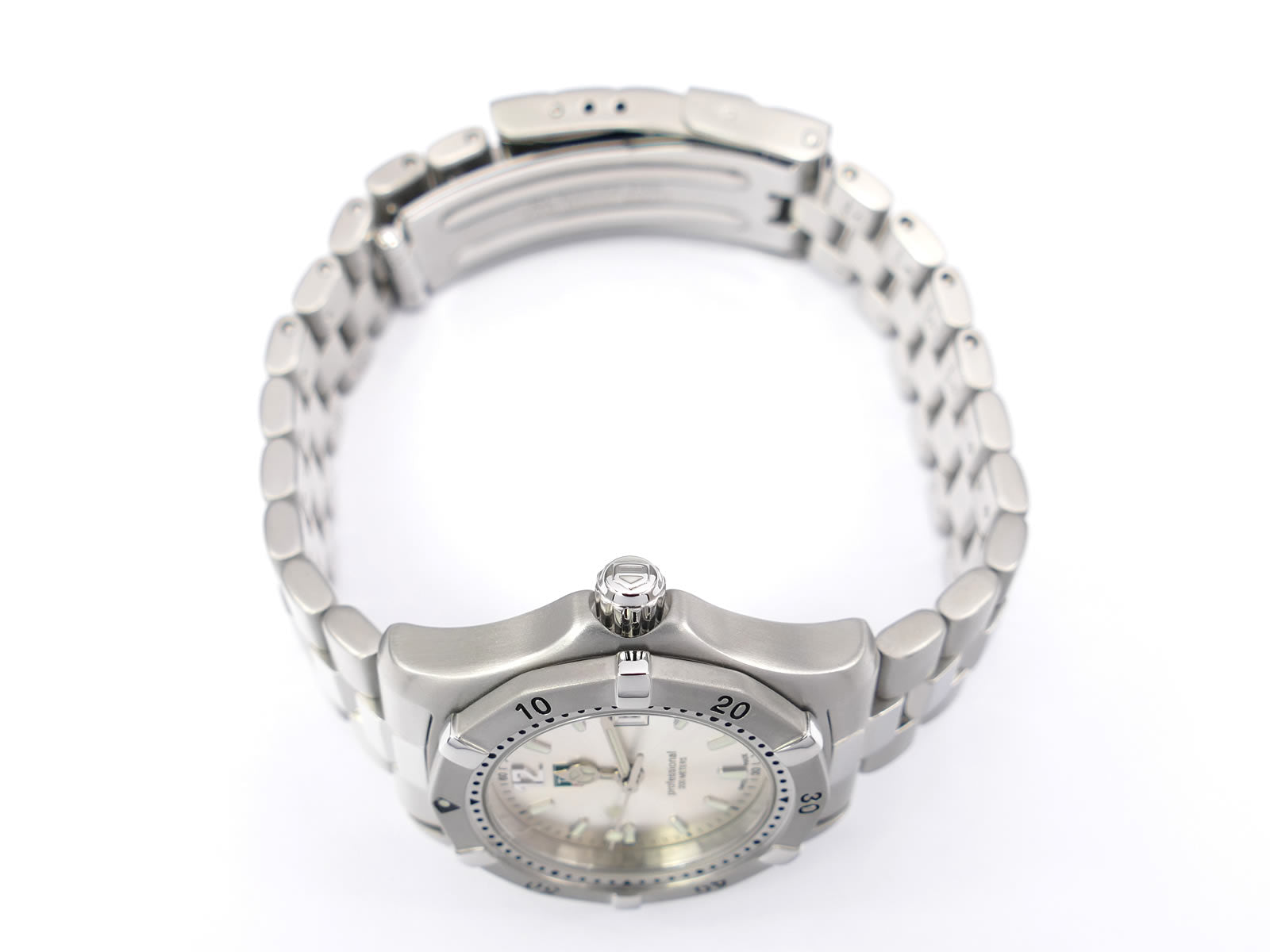 TAG Heuer 2000 WK1312-1 stainless steel screw down crown