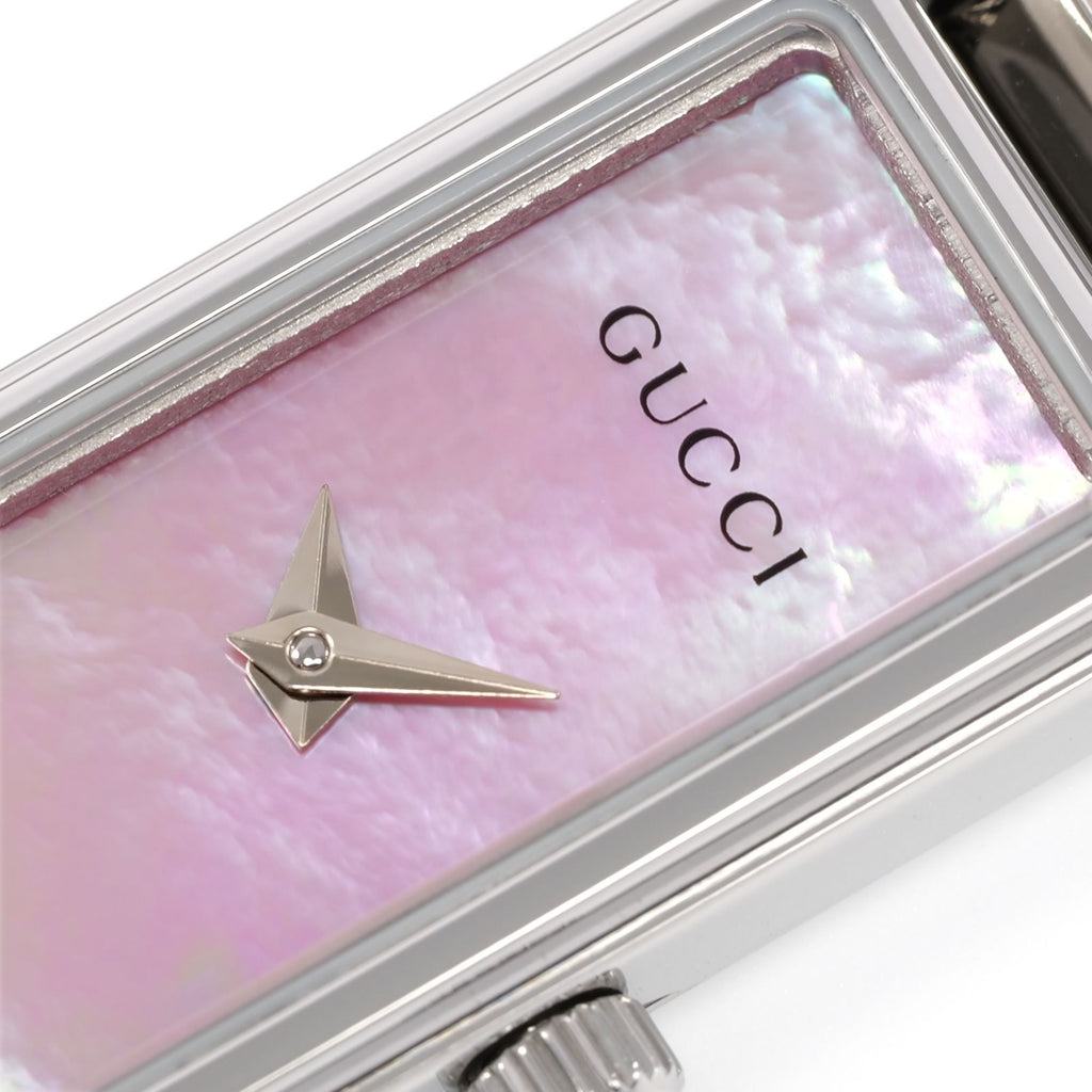 Gucci 1500L logo close up