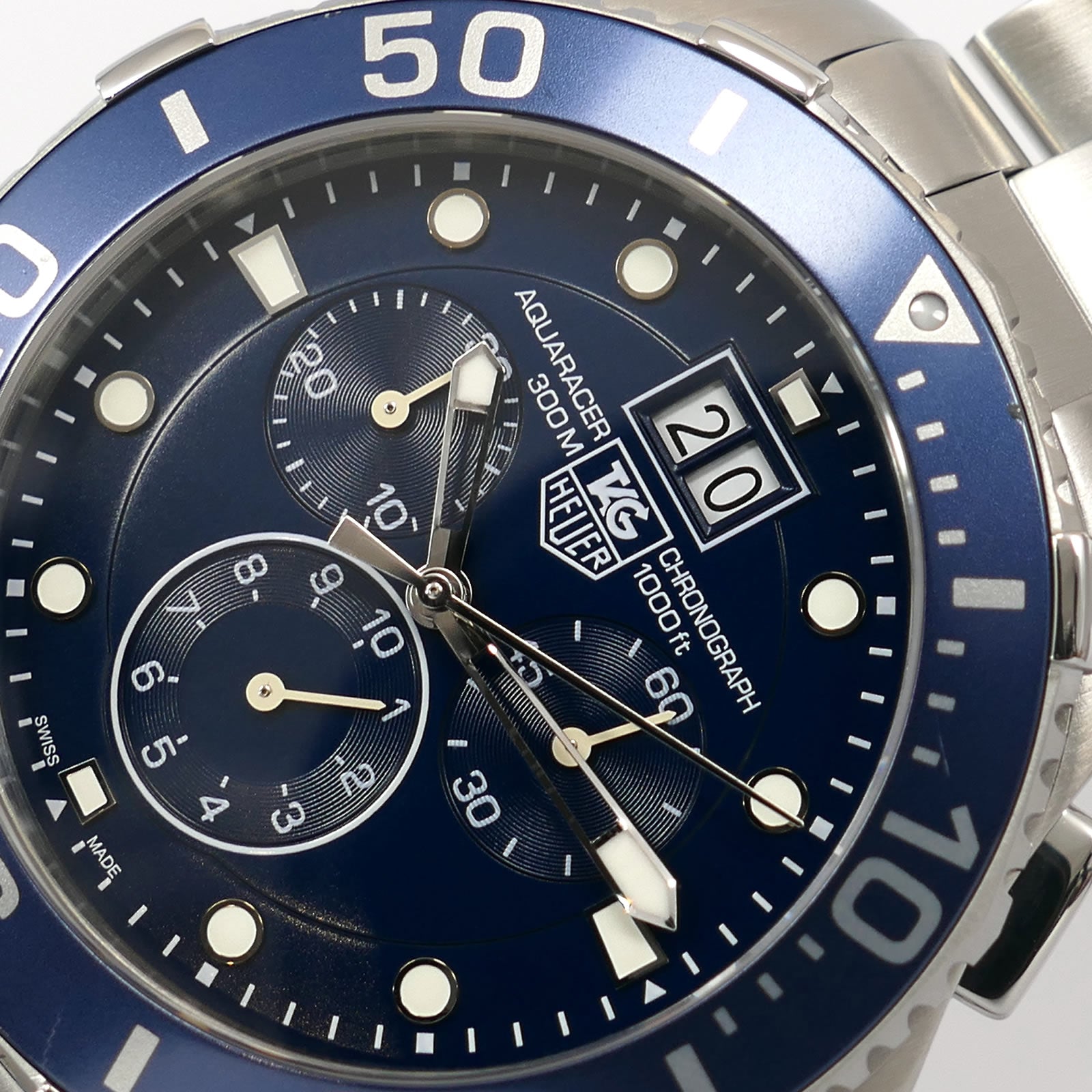 TAG Heuer Aquaracer 300M Chronograph CAN1011 logo close up