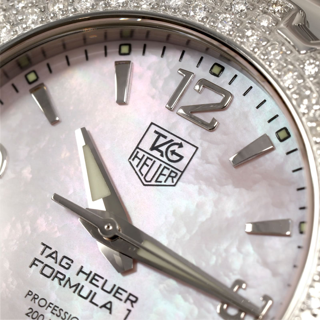 TAG Heuer Formula 1 WAC1216 logo close up