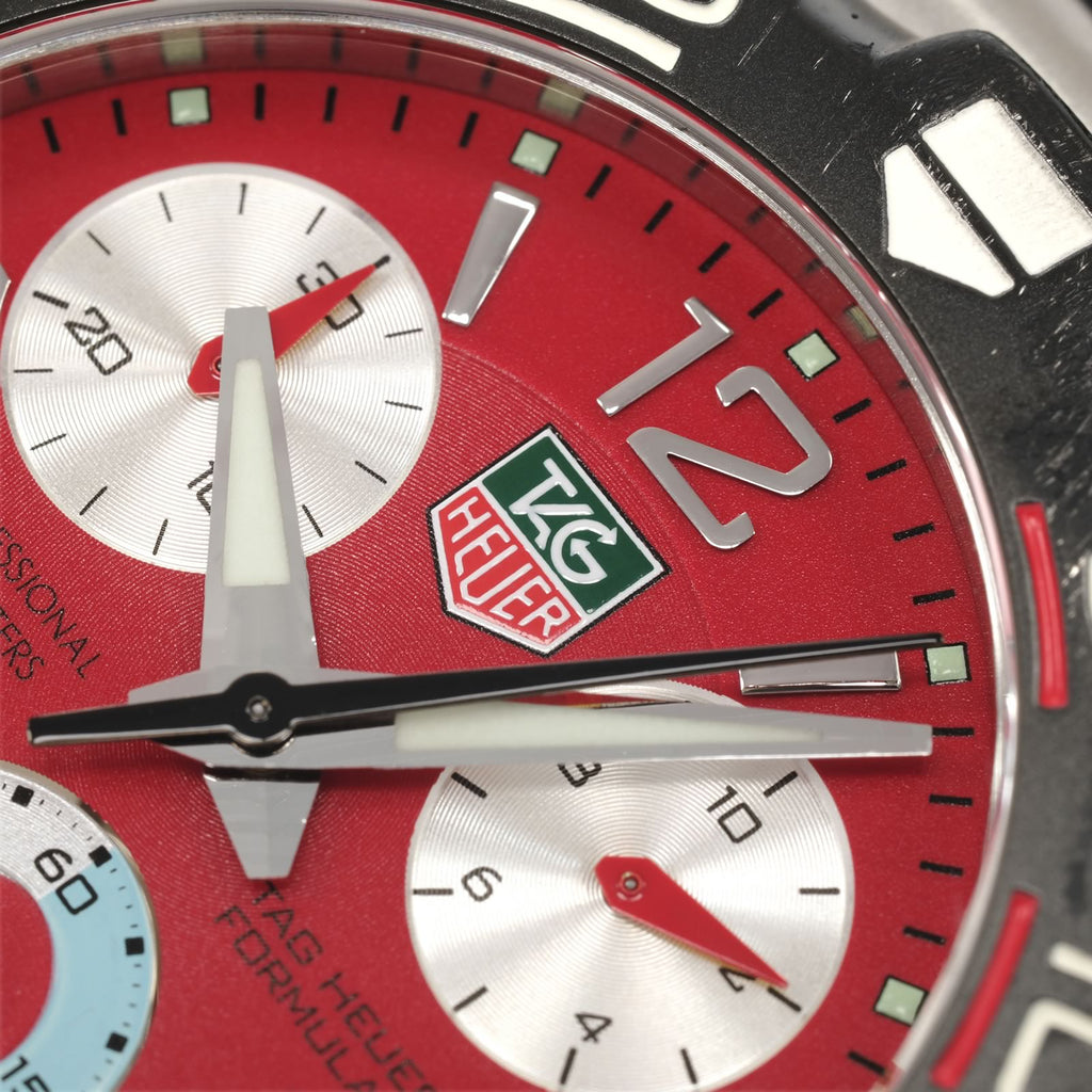 TAG Heuer Formula 1 CAC1112 logo close up