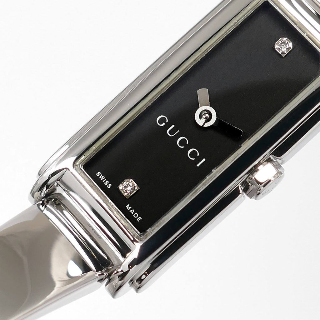 Gucci G-Line 109 logo close up
