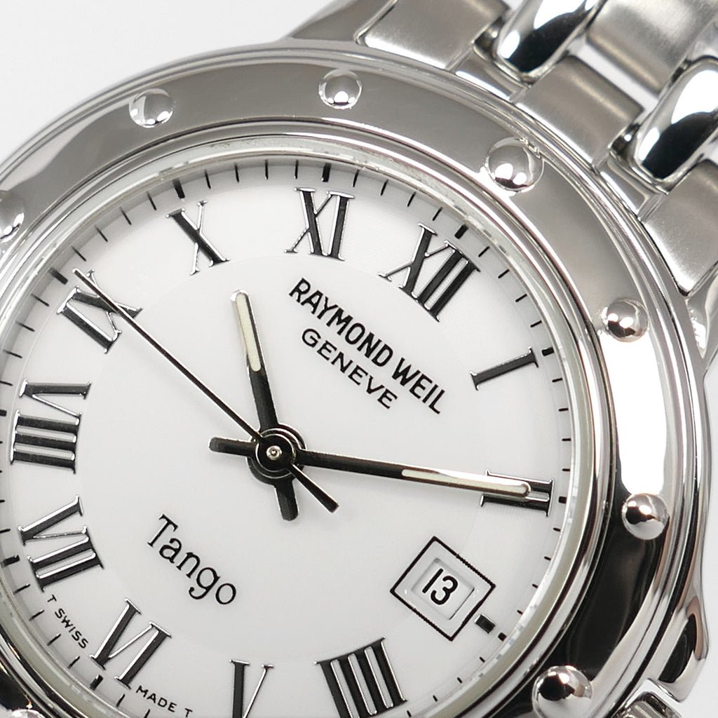 Raymond Weil Tango 5360 logo close up