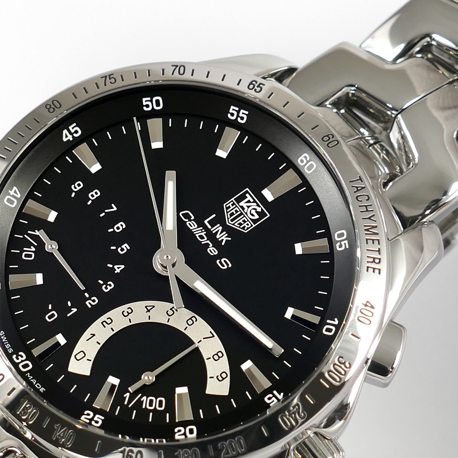 TAG Heuer Link Calibre S CJF7112 logo close up