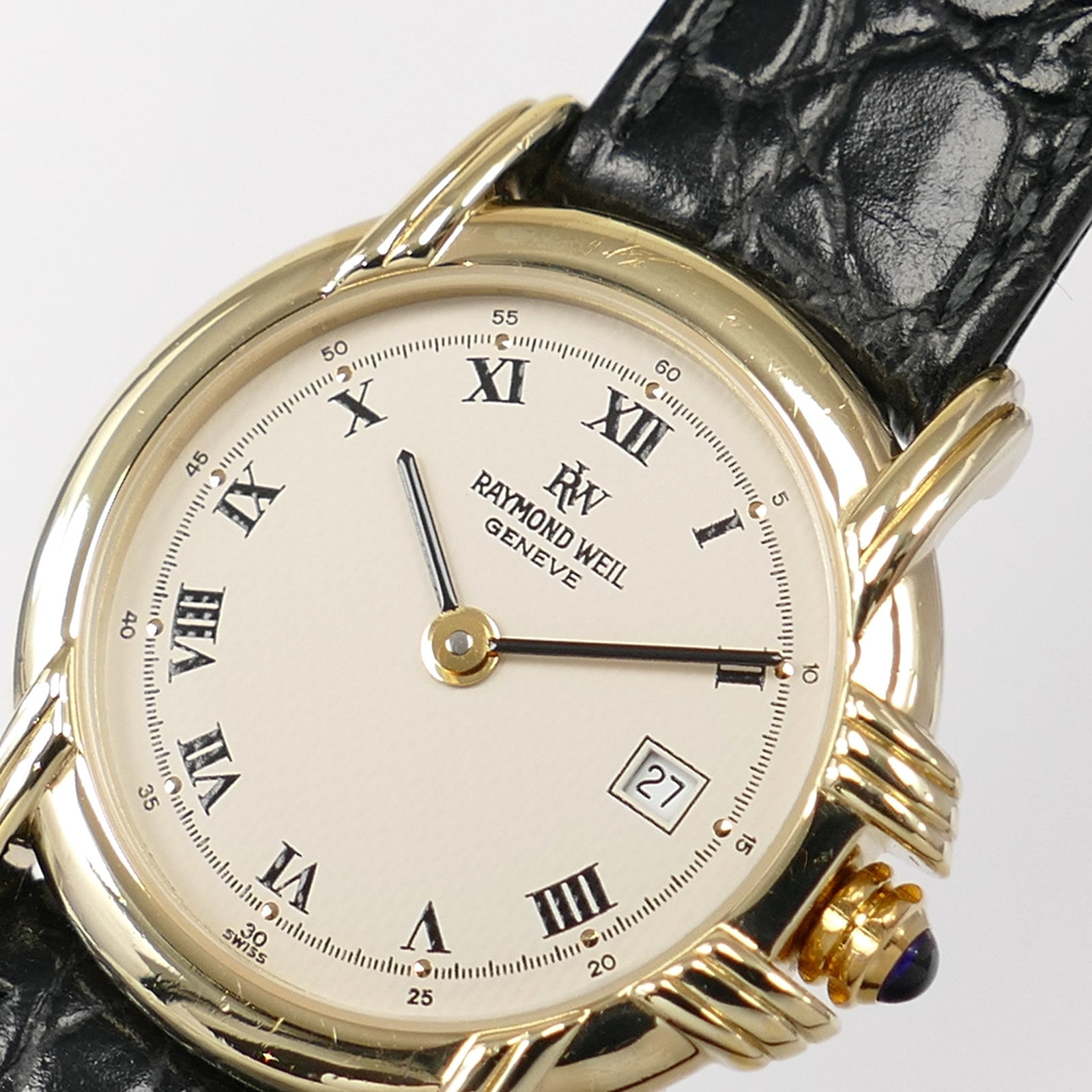 Raymond Weil Vintage 9955 logo close up