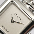 Gucci 1900L logo close up