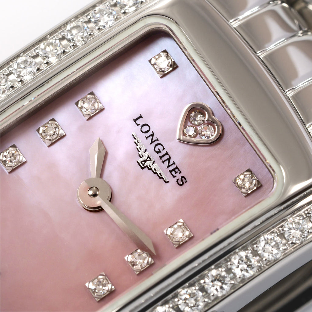 Longines DolceVita L5.158.0 logo close up