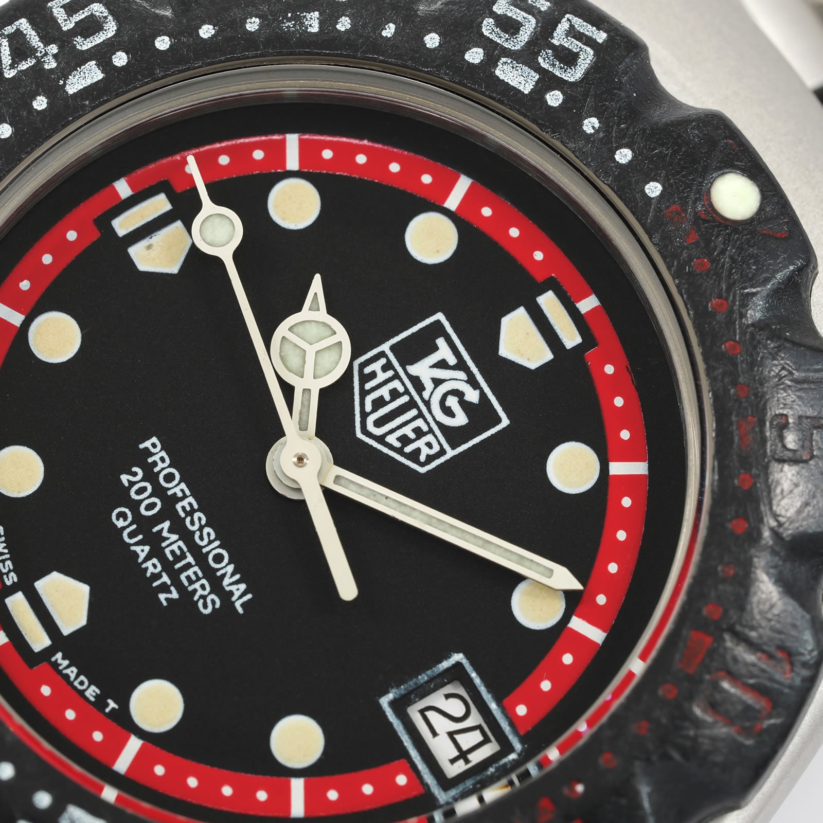 TAG Heuer Formula 1 WA1214 logo close up