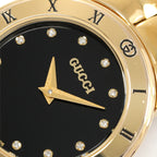 Gucci 3300L Black Dial logo close up