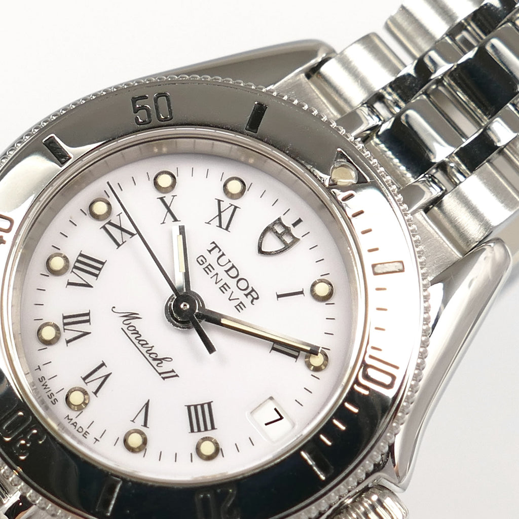 Tudor Monarch II 15850 logo close up