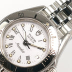 Tudor Monarch II 15850 logo close up