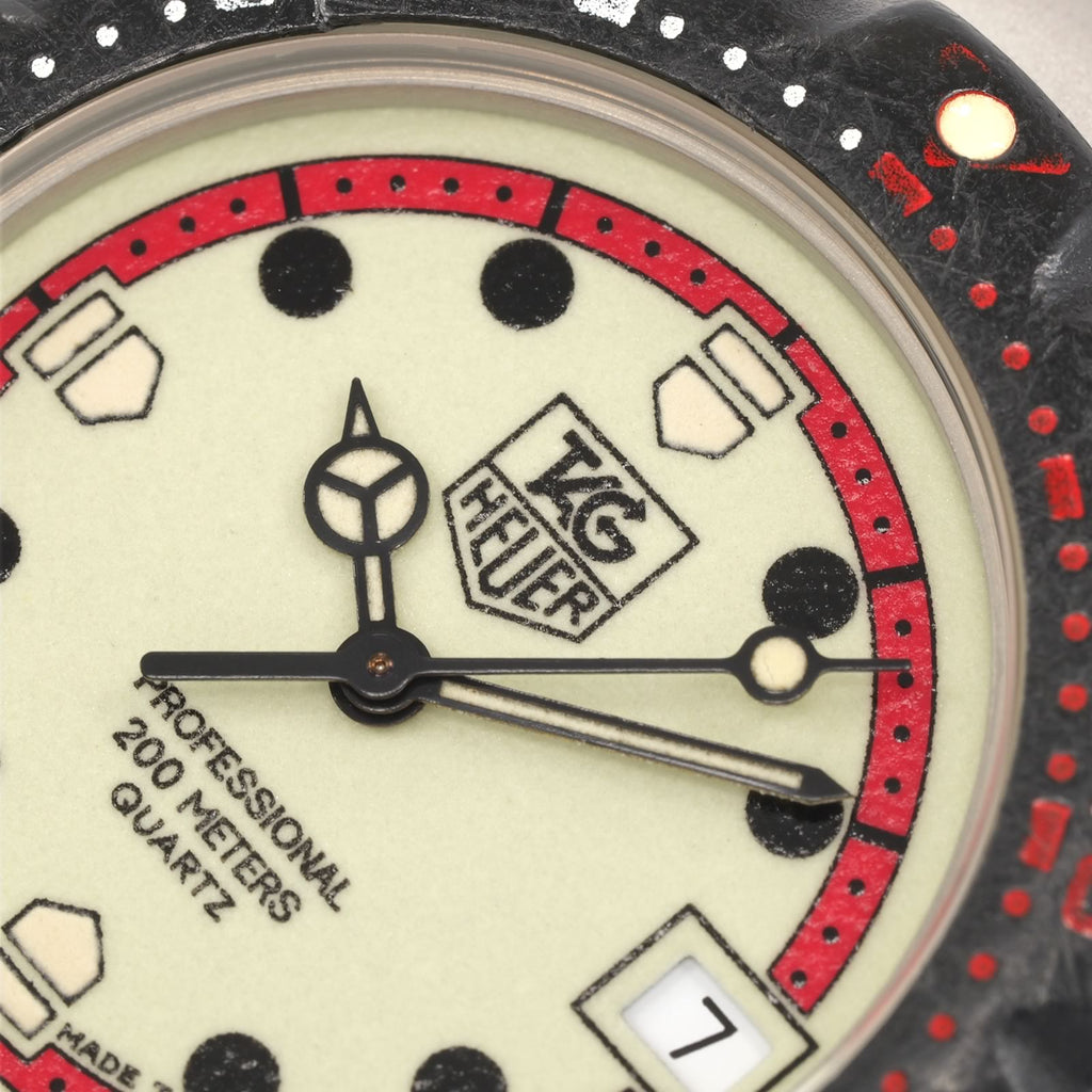 TAG Heuer Formula 1 WA1211 logo close up