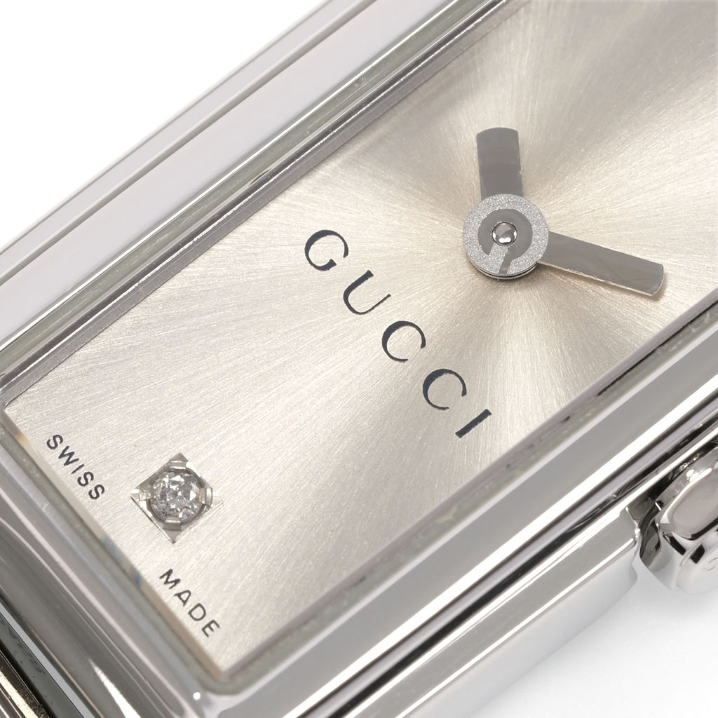 Gucci G-Line 109 logo close up