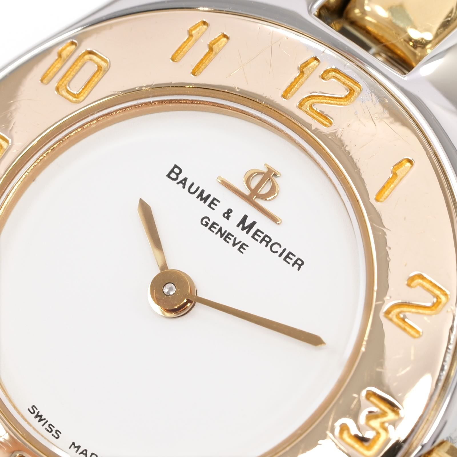 Baume & Mercier Linea logo close up MV045203 