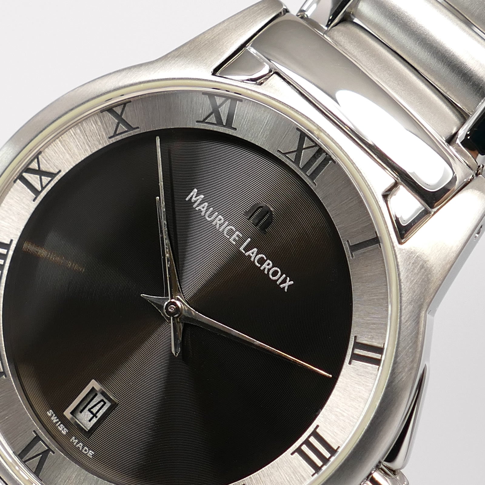 Maurice Lacroix Miros 69743 logo close up