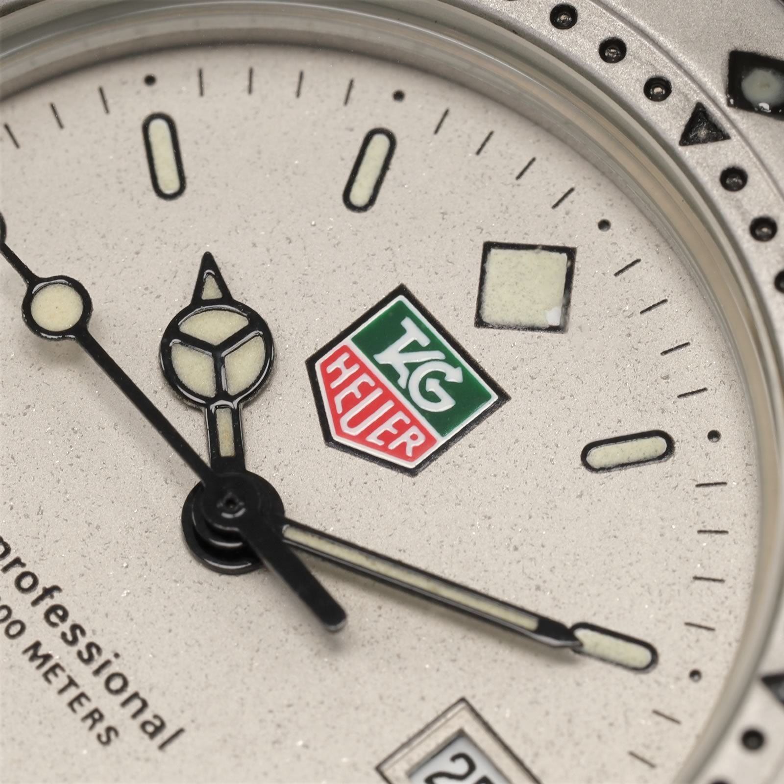 TAG Heuer 2000 Vintage 962.215 Ladies 30mm Silver/Grey Dial