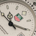 TAG Heuer 2000 Vintage 962.215 logo close up