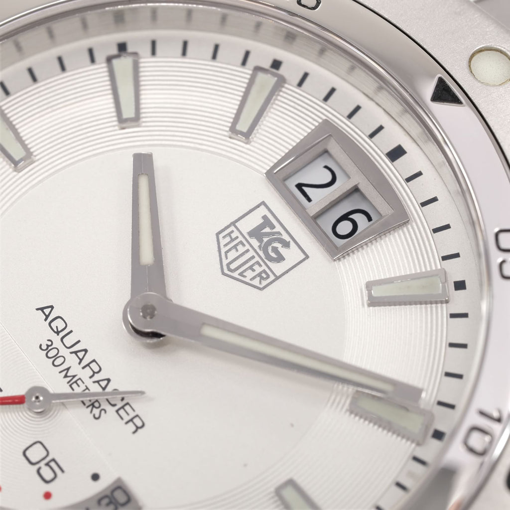 TAG Heuer Aquaracer WAF1011 logo close up