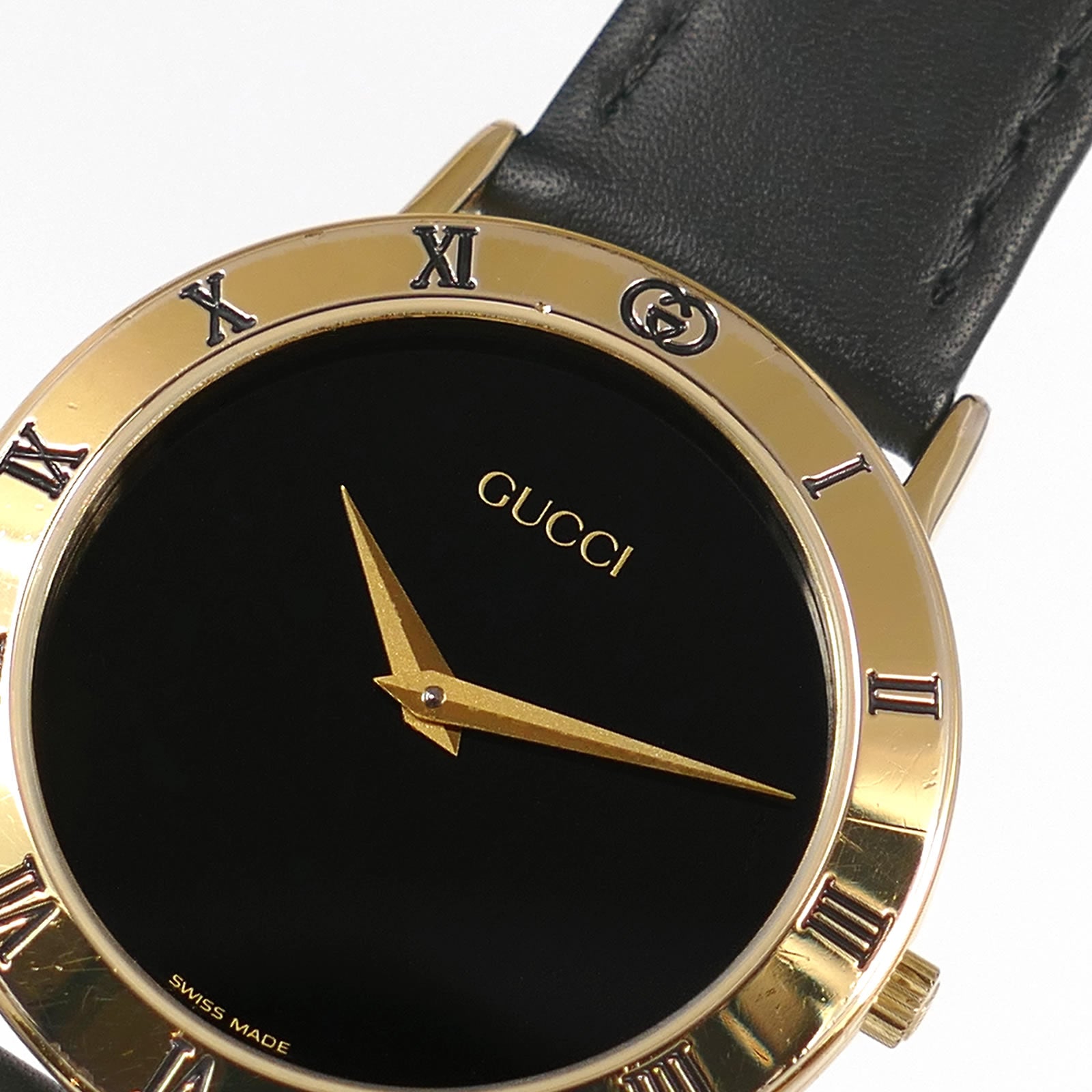 Gucci 3000M logo close up