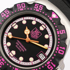 TAG Heuer Formula 1 377.513 logo close up