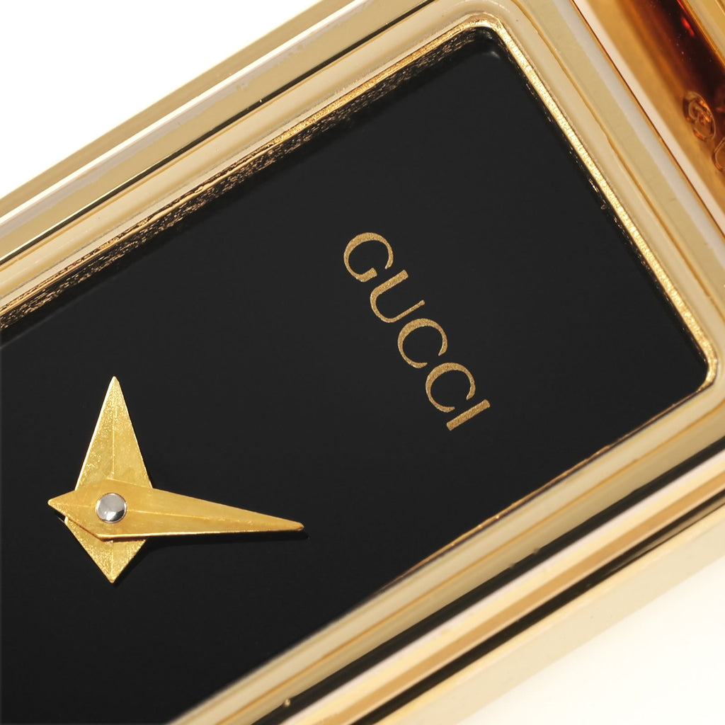 Gucci 1500L logo close up