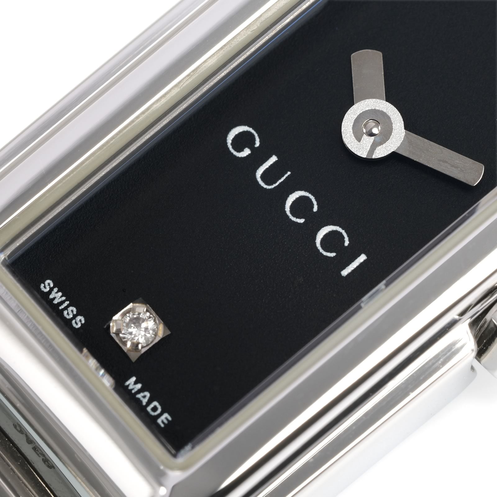 Gucci G-Line 109 logo close up