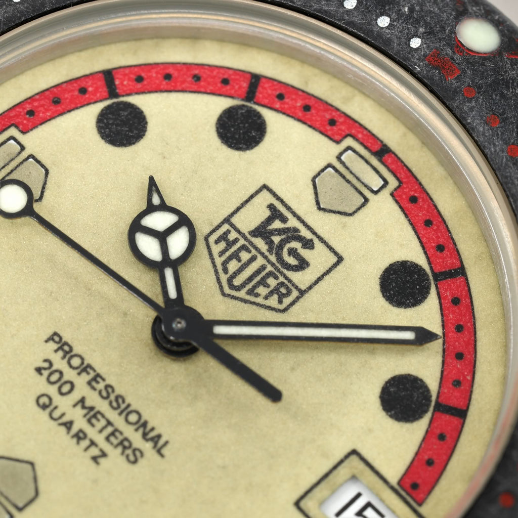 TAG Heuer Formula 1 WA1211 dial logo close up