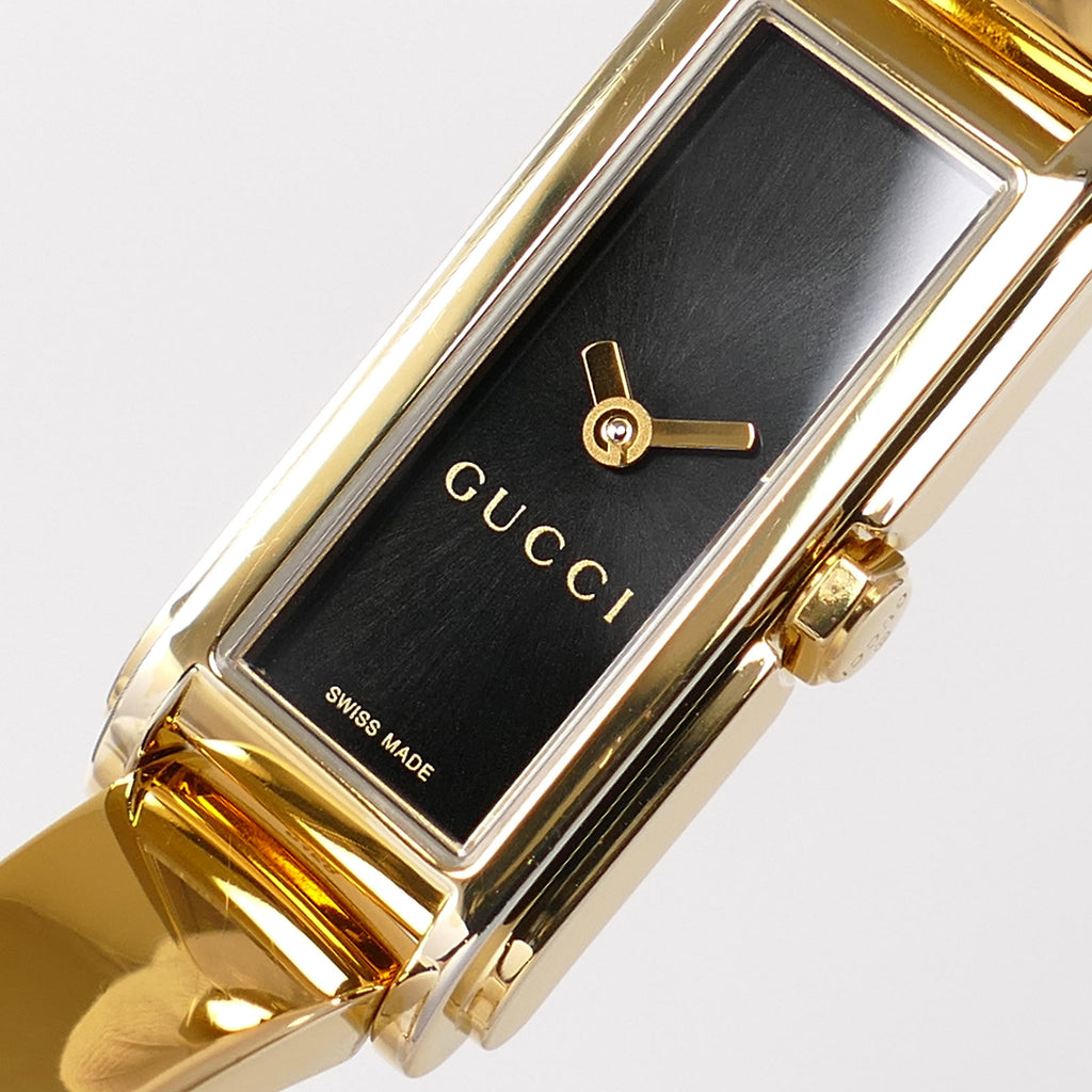Gucci G-Line 109 logo close up