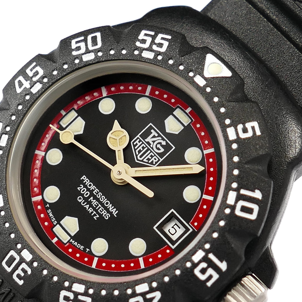TAG Heuer Formula 1 383.508 logo close up