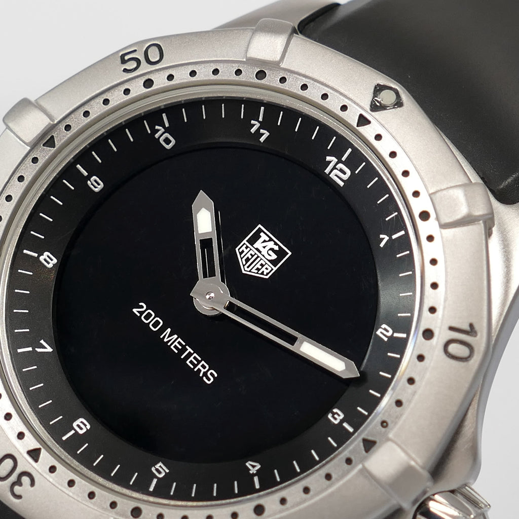 TAG Heuer 2000 Multigraph WK111A-0 logo close up