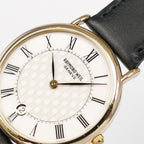 Raymond Weil 9124 logo close up
