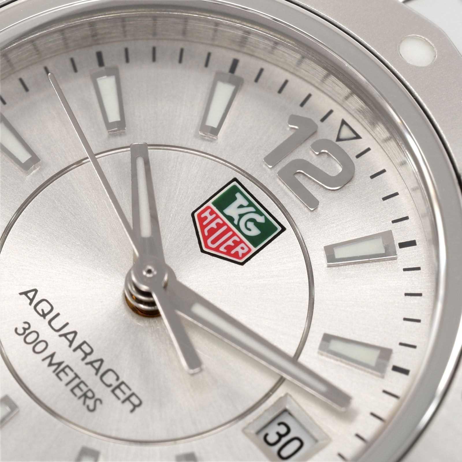 TAG Heuer Aquaracer WAF1412 logo close up