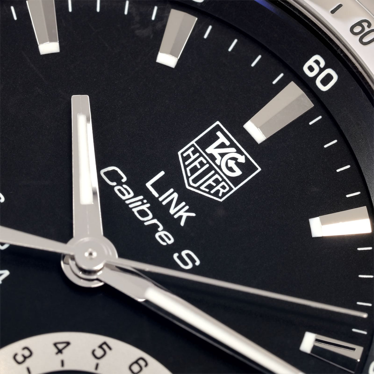 TAG Heuer Link Calibre S CJF7112 dial logo close up
