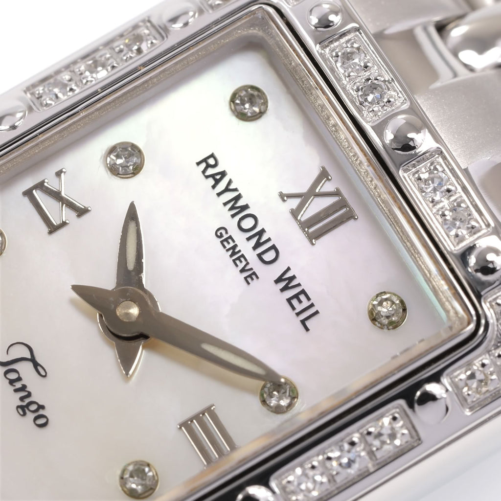 Raymond Weil Tango 5971 logo close up