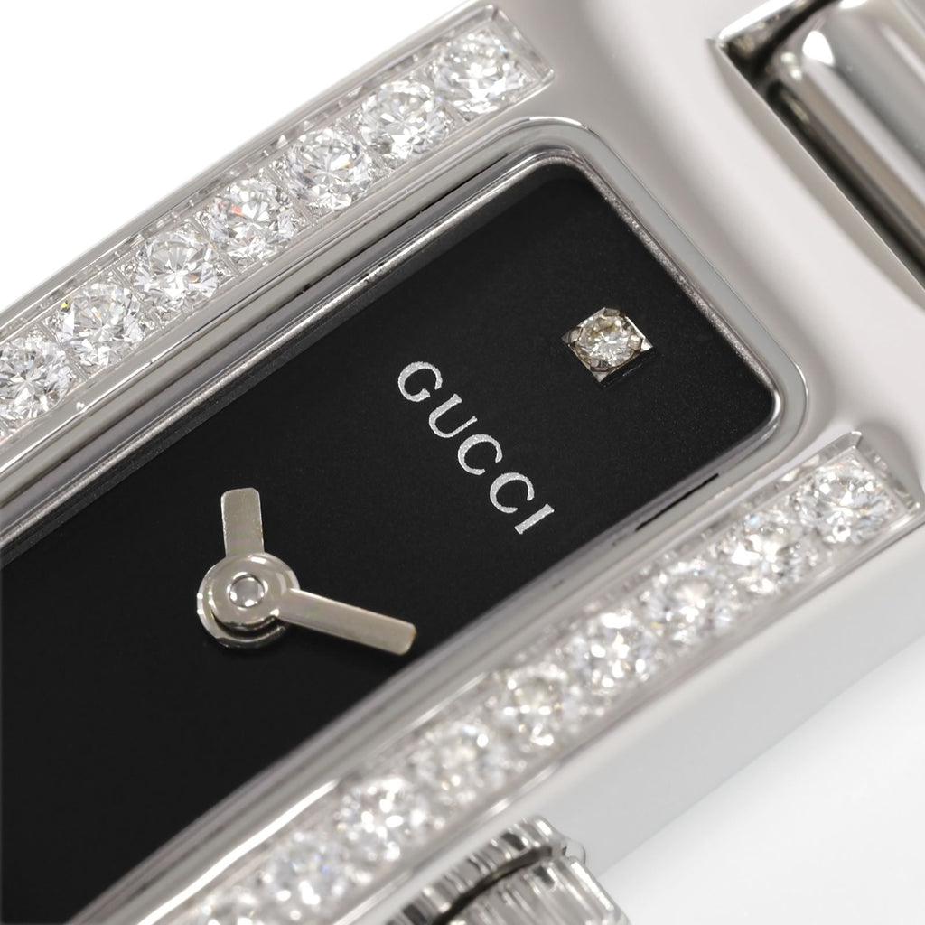 Gucci 3900L logo close up