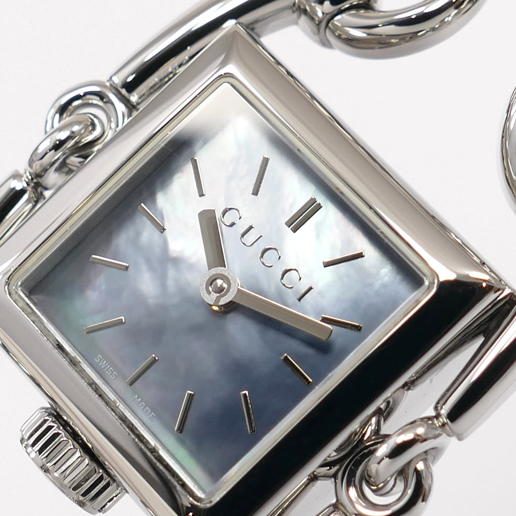 Gucci Signoria 116.5 logo close up