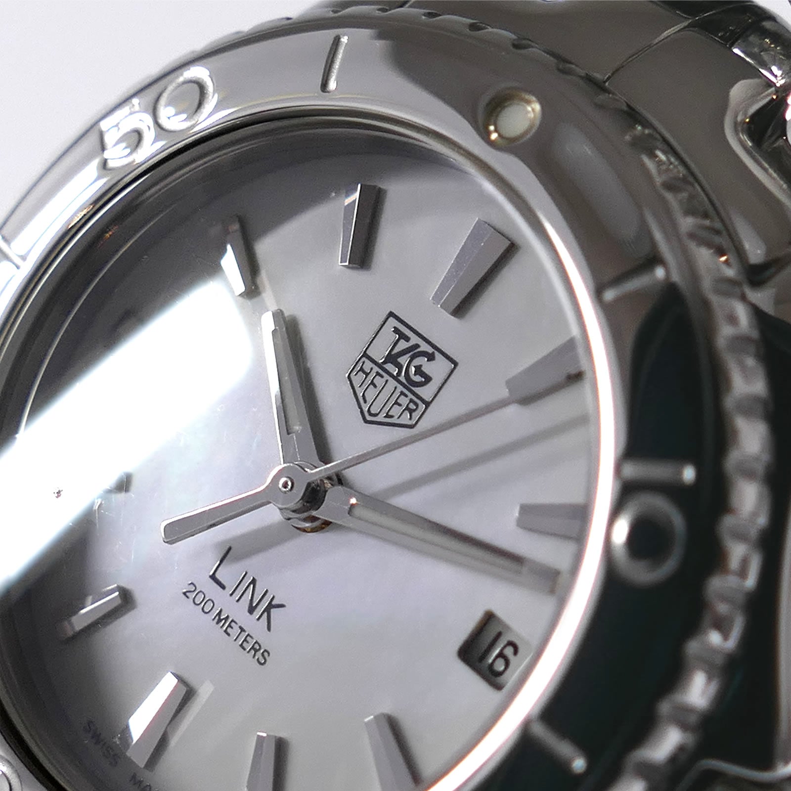 TAG Heuer Link WJ1313-0 logo close up
