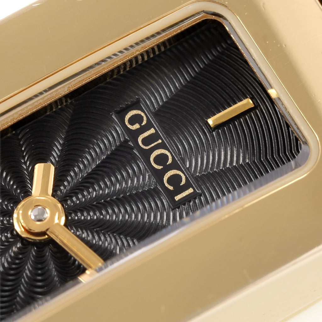 Gucci 3900L logo close up