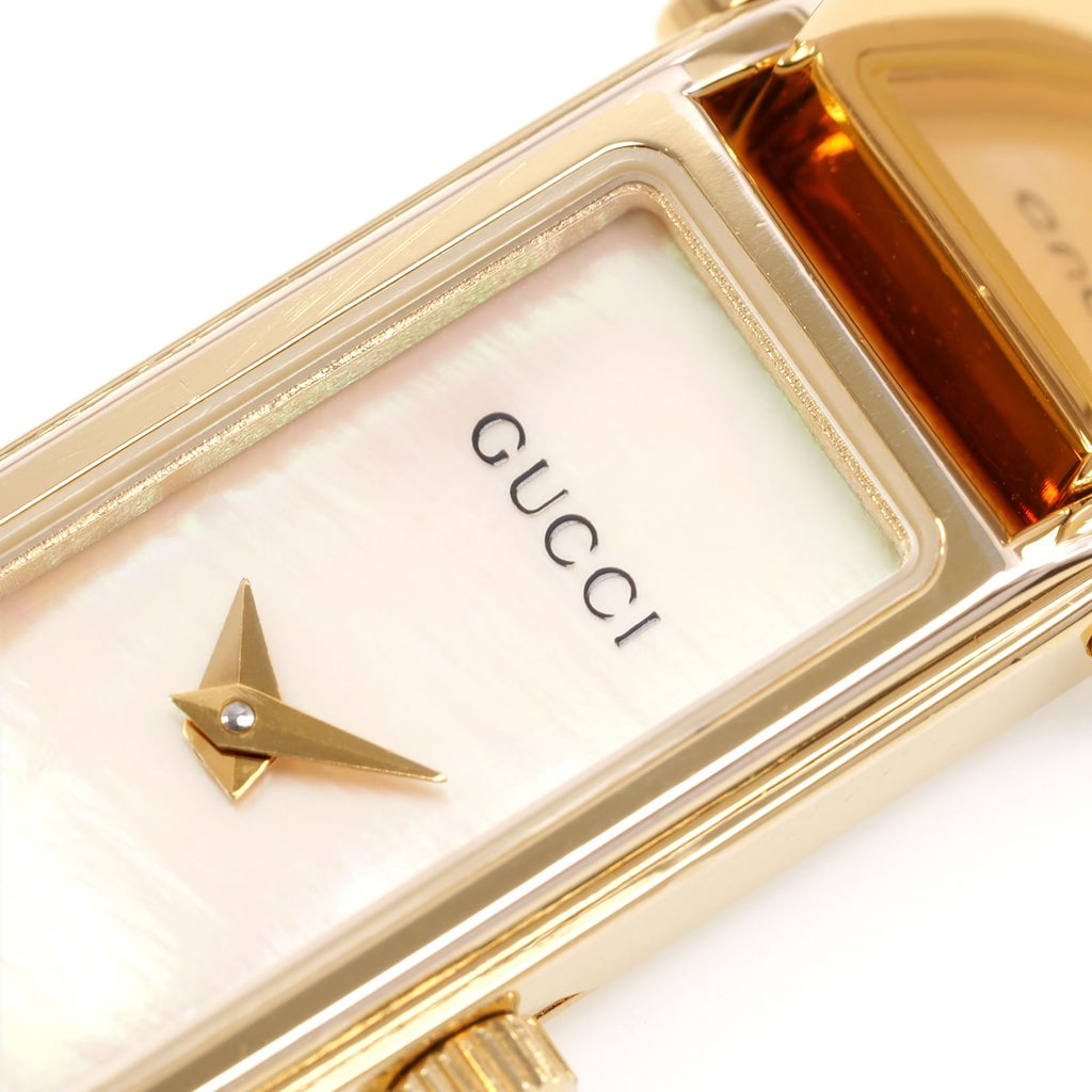 Gucci 1500L dial logo close up