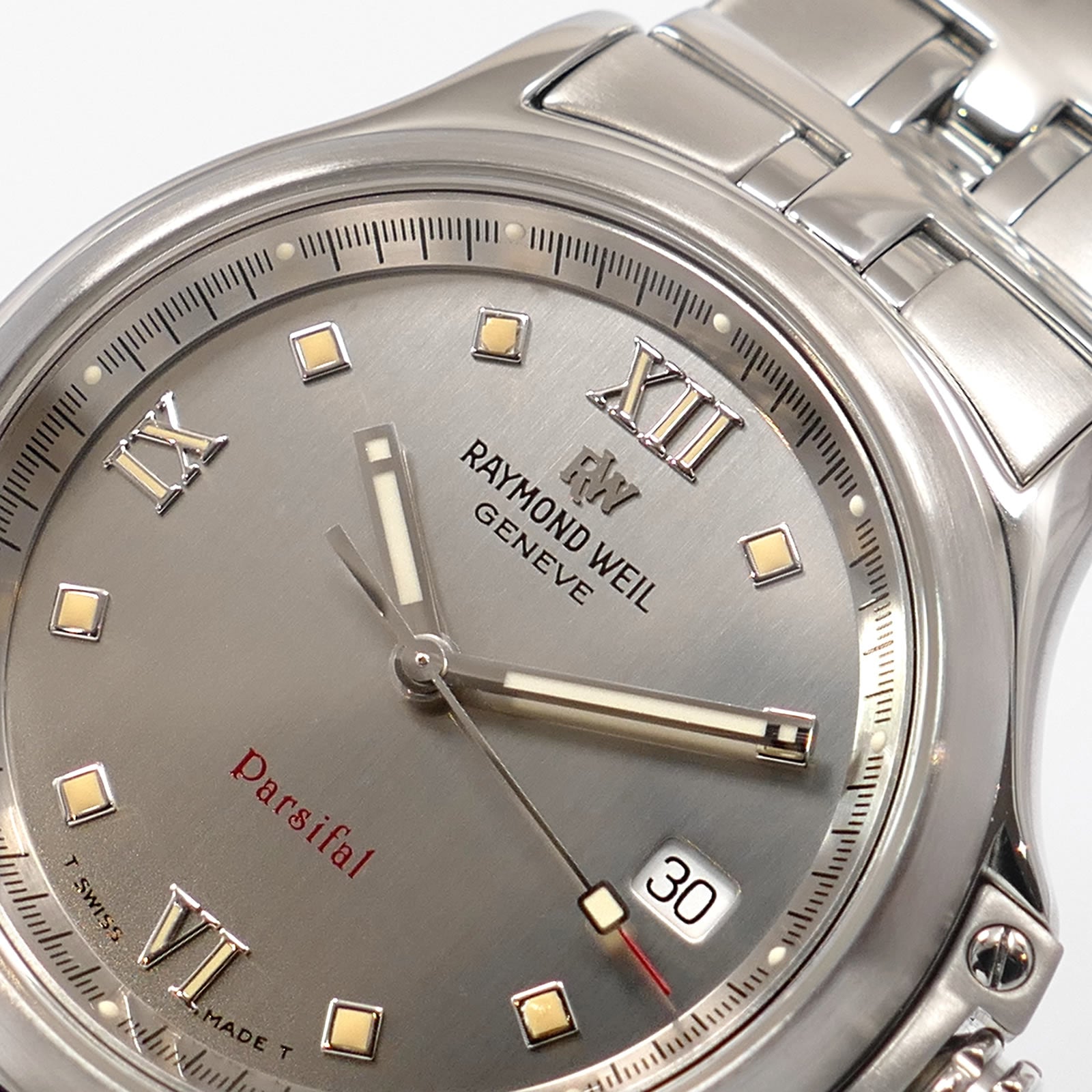 Raymond Weil Parsifal 9091 logo close up