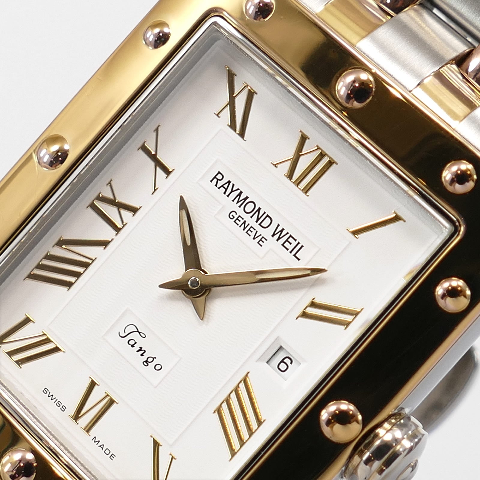 Raymond Weil Tango 5381 logo close up