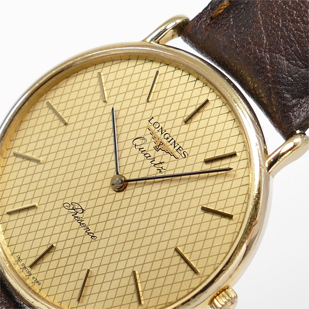 Longines Présence logo close up
