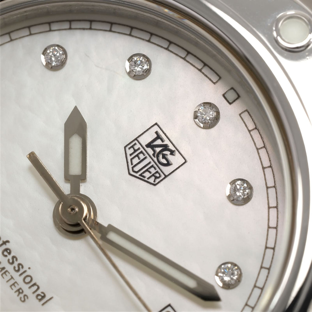 TAG Heuer Exclusive WN131H logo close up