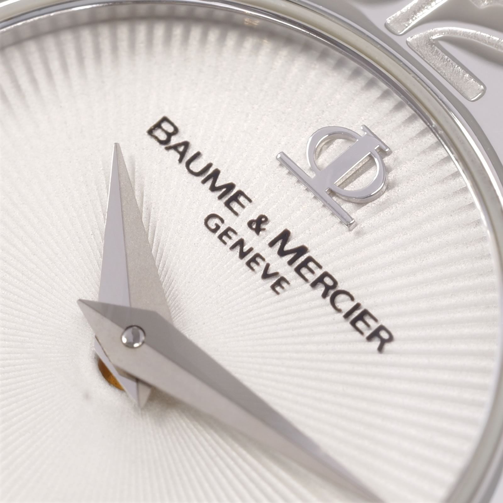 Baume & Mercier Linea 65305 logo close up